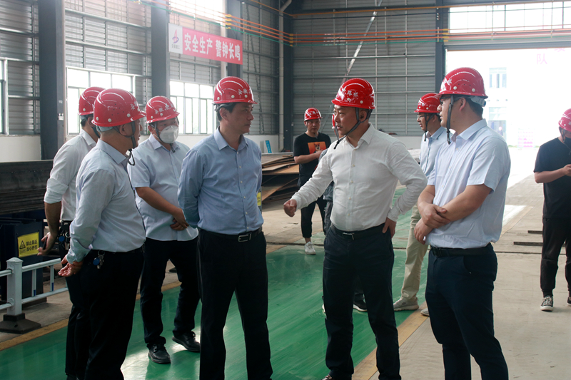 蕪湖市住建局黨委書記、局長(zhǎng)朱發(fā)沐一行到安徽建工鋼構(gòu)智能制造有限公司調(diào)研2