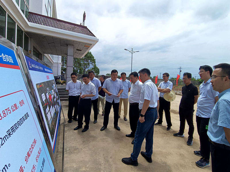 省鐵投公司副總經(jīng)理、蕪銅公路公司、皖江公司董事長(zhǎng)劉允超一行到銅商高速項(xiàng)目調(diào)研指導(dǎo)工作1